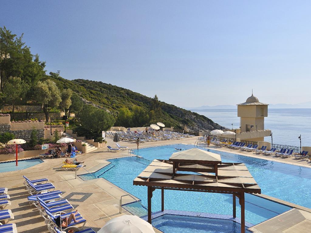 Alkoclar Adakule 5* Kusadası